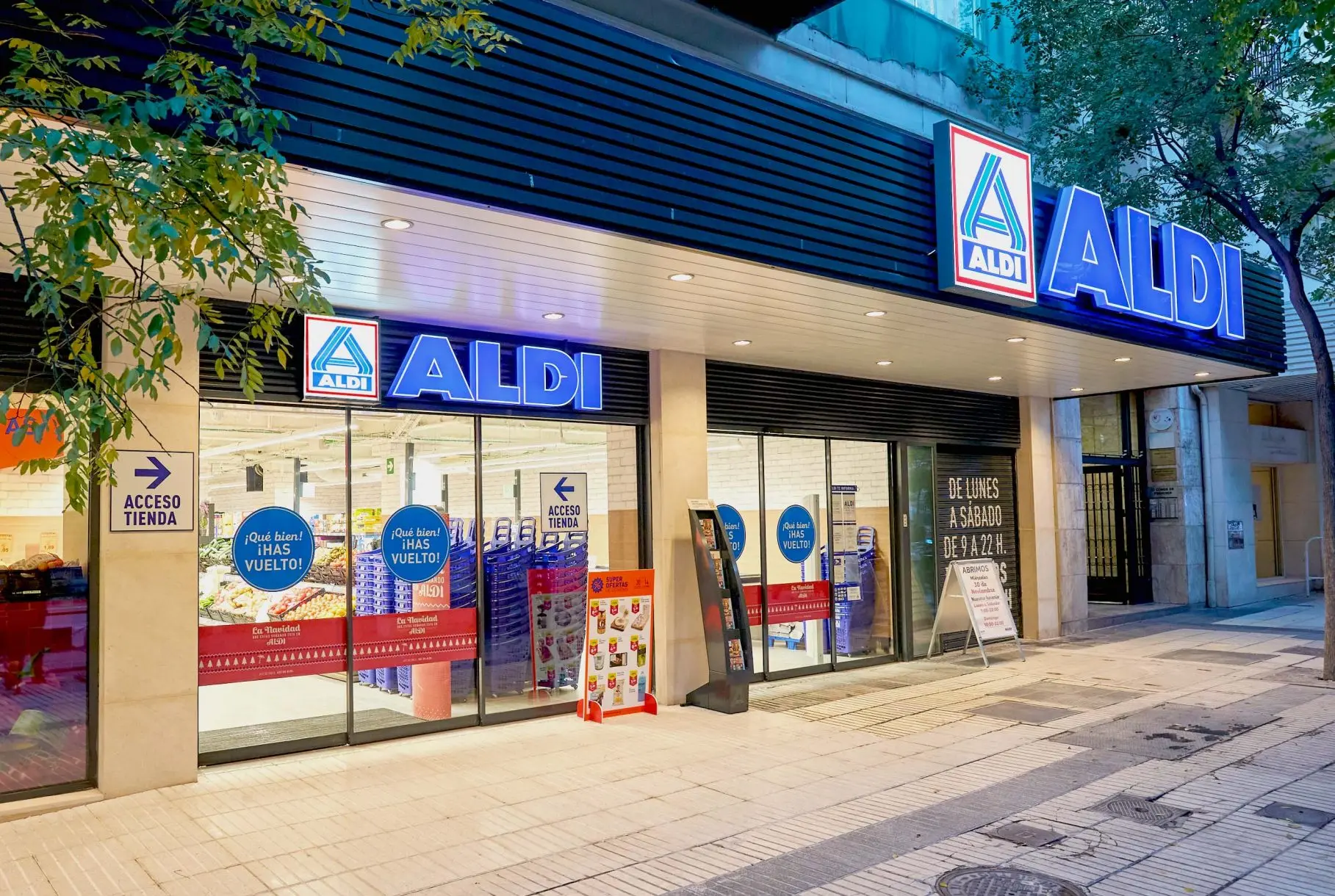 encuadernadora aldi - Cuántas tiendas de Aldi hay en España
